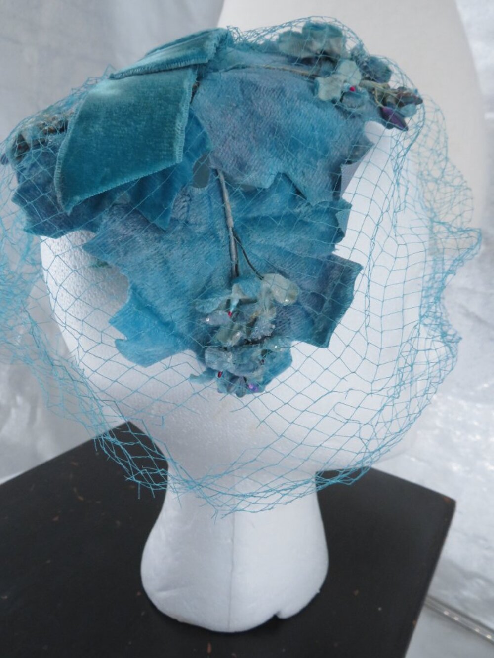 Vintage Blue Pillbox Hat Veiled Floral Fascinator Turquoise Velvet One Size OS - Picture 4 of 14